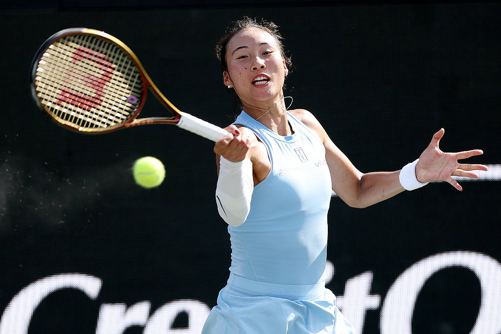 WTA查尔斯顿站:郑钦文2-1梅尔滕斯 进八强将战9号种子